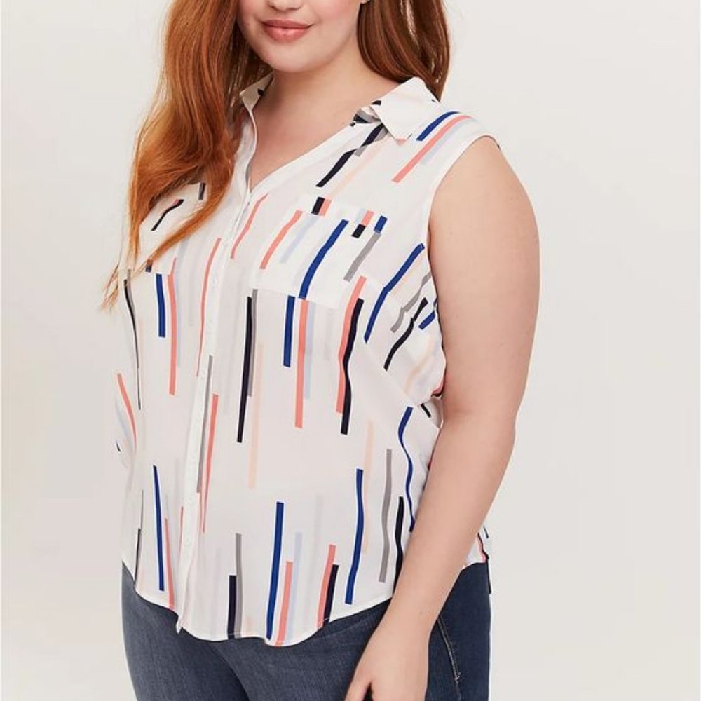 Torrid - MADISON - WHITE & MULTI LINE GEORGETTE BUTTON FRONT TANK